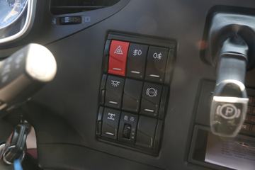 һ����� ��J6P�ؿ� �ʻݰ�2.0 420���� 6X4ǣ����(CA4250P66K24T1A1E5)ͼƬ