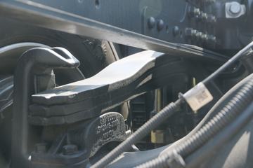 һ����� ��J6P�ؿ� �ʻݰ�2.0 420���� 6X4ǣ����(CA4250P66K24T1A1E5)ͼƬ