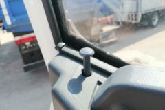 唐骏欧铃 小宝马 68马力 2.56米双排栏板微卡(ZB1040BSC3V)