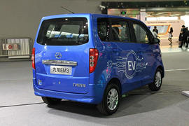 九龙EM3&nbsp;电动封闭厢货外观图片