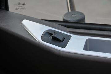 �������� �³���M3�п� 185���� 4X2 5.7�ײ�դʽ�ػ���ͼƬ