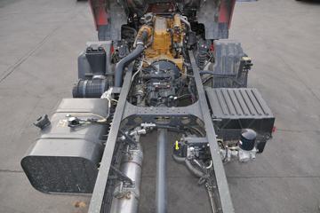 �������� �³���M3�п� 185���� 4X2 5.7�ײ�դʽ�ػ���ͼƬ