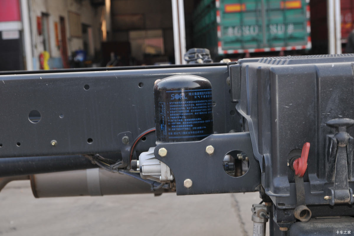  ³M3п 185 4X2 5.7ײդʽػ(LZ5180CCYM3AB)                                                