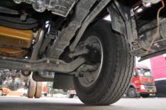 东风柳汽 新乘龙M3中卡 185马力 4X2 5.7米仓栅式载货车(LZ5180CCYM3AB)