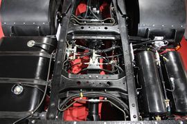 广汽日野700&nbsp;牵引车底盘                                                图片