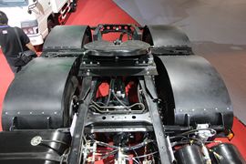 广汽日野700&nbsp;牵引车底盘                                                图片