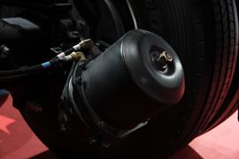 广汽日野700&nbsp;牵引车底盘                                                图片