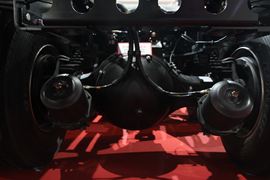 广汽日野700&nbsp;牵引车底盘                                                图片