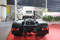 广汽日野 700系列重卡 380马力 6X4 牵引车(四点全浮高顶)(YC4250SS2PK)