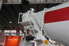 广汽日野 700系列 350马力 8X4 混凝土搅拌车(YC5310GJFY2PU)