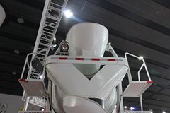 广汽日野 700系列 350马力 8X4 混凝土搅拌车(YC5310GJFY2PU)