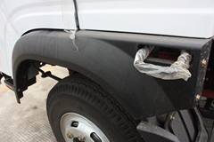重汽王牌 7系中卡 130马力 4X2 载货车(底盘)(CDW1090HA1C3)