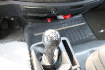 һ����� J6L�п� 180���� 7.7����������ʽ�ػ���ͼƬ