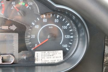 һ����� J6L�п� 180���� 7.7����������ʽ�ػ���ͼƬ