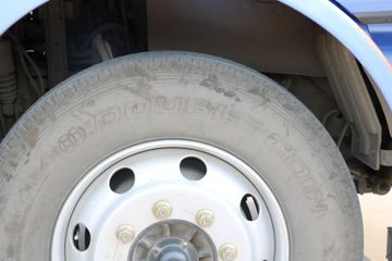 һ����� J6L�п� 180���� 7.7����������ʽ�ػ���ͼƬ