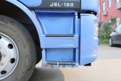 一汽解放 J6L中卡 180马力 7.7米翼开启厢式载货车(FXC5160XYKP62L4E5)