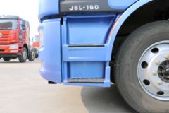一汽解放 J6L中卡 180马力 7.7米翼开启厢式载货车(FXC5160XYKP62L4E5)