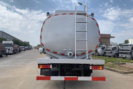 陕汽重卡底盘&nbsp;液体运输车外观图片