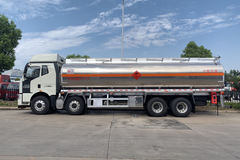 一汽解放 J6M 320马力 8X4 铝合金运油车(楚胜牌)(CSC5320GYYLC5)