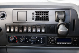 杰狮&nbsp;混凝土搅拌车驾驶室                                               图片