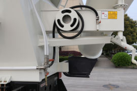 杰狮&nbsp;混凝土搅拌车上装                                                图片