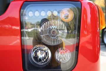 �������� ��ʨC6�ؿ� 440���� 6X4 LNGǣ����(����)(CQ4257HD12384T)ͼƬ