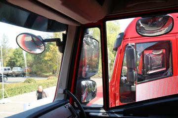 �������� ��ʨC6�ؿ� 440���� 6X4 LNGǣ����(����)(CQ4257HD12384T)ͼƬ