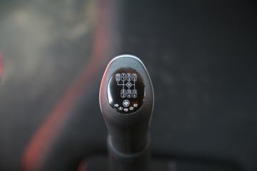 �������� ��ʨC6�ؿ� 440���� 6X4 LNGǣ����(����)(CQ4257HD12384T)ͼƬ