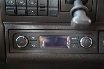 �������� ��ʨC6�ؿ� 440���� 6X4 LNGǣ����(����)(CQ4257HD12384T)ͼƬ