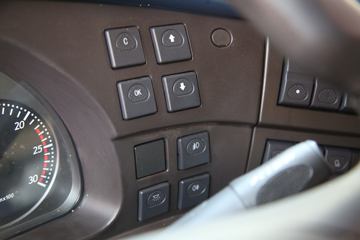 �������� ��ʨC6�ؿ� 440���� 6X4 LNGǣ����(����)(CQ4257HD12384T)ͼƬ