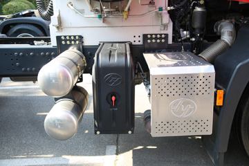 �������� ��ʨC6�ؿ� 440���� 6X4 LNGǣ����(����)(CQ4257HD12384T)ͼƬ