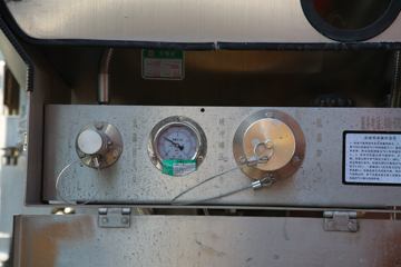 �������� ��ʨC6�ؿ� 440���� 6X4 LNGǣ����(����)(CQ4257HD12384T)ͼƬ