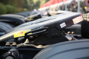 �������� ��ʨC6�ؿ� 440���� 6X4 LNGǣ����(����)(CQ4257HD12384T)ͼƬ