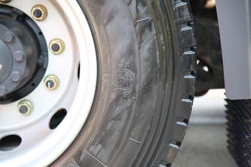 �������� ��ʨC6�ؿ� 440���� 6X4 LNGǣ����(����)(CQ4257HD12384T)ͼƬ