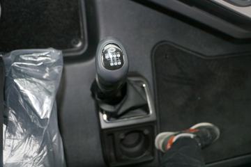 һ����� J7�ؿ� �ļ��� 550���� 6X4 ǣ����(��������)(CA4250P77K25T1E5)ͼƬ