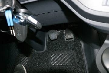 һ����� J7�ؿ� �ļ��� 550���� 6X4 ǣ����(��������)(CA4250P77K25T1E5)ͼƬ