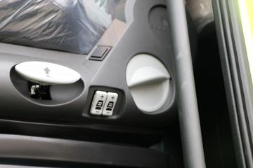 һ����� J7�ؿ� �ļ��� 550���� 6X4 ǣ����(��������)(CA4250P77K25T1E5)ͼƬ