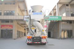 徐工 漢风(汉风)G7 375马力 8X4 5.5方混凝土搅拌运输车(WL5310GJBNXG33)
