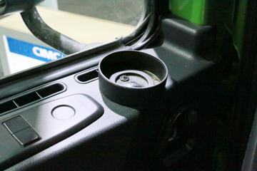 �����ؿ� ������M3000 350���� 8X4 5.6��������ж��ͼƬ