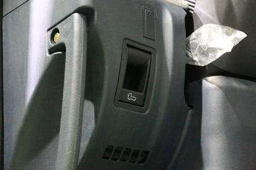 �����ؿ� ������M3000 350���� 8X4 5.6��������ж��ͼƬ