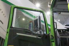 陕汽重卡 德龙新M3000 350马力 8X4 5.6米垃圾自卸车(SX5310ZLJMB246B)