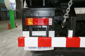 �����ؿ� ������M3000 350���� 8X4 5.6��������ж��ͼƬ