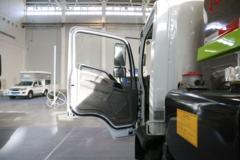 东风华神 T5 130马力 4X2 餐厨垃圾车(楚胜牌)(CSC5072TCAE5)