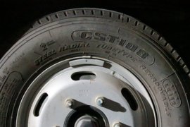 东风华神底盘&nbsp;垃圾运输车底盘图片