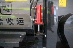 东风华神 T5 130马力 4X2 餐厨垃圾车(楚胜牌)(CSC5072TCAE5)