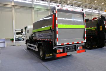 庆铃底盘&nbsp;垃圾运输车外观图片