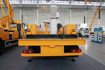 东风商用车底盘&nbsp;高空作业车外观图片