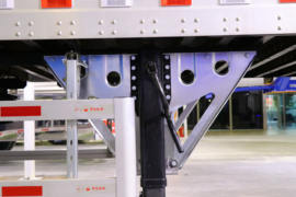 13.75米系列&nbsp;厢式半挂车底盘图片