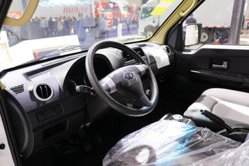 ��� EC35II 2019�� ��׼�� 2.6T 4.5�״��綯��ջ���41.86kWhͼƬ