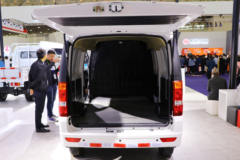 瑞驰 EC35II 2019款 标准型 2.6T 4.5米纯电动封闭货车41.86kWh